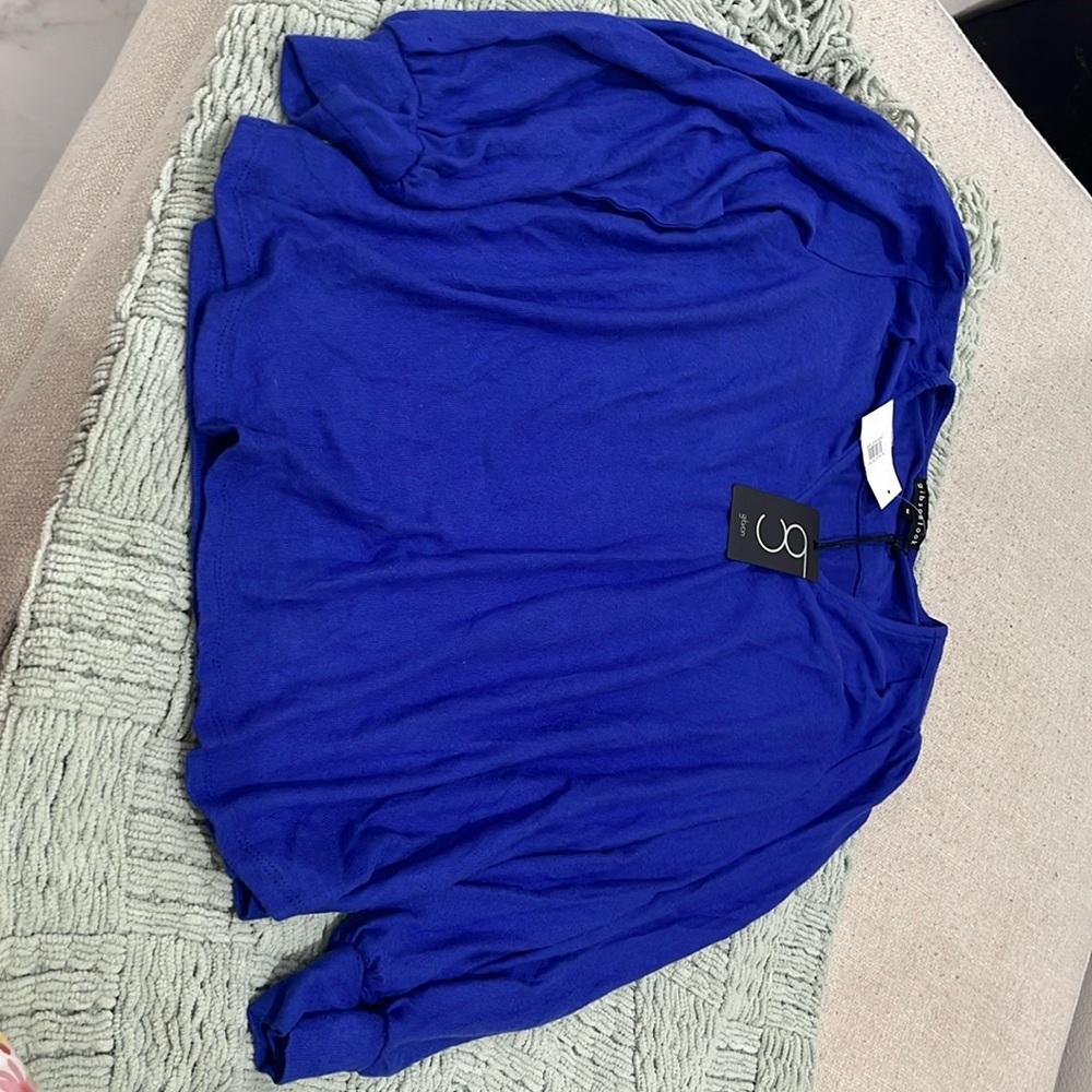 Gibsonlook long sleeve top in amythest fire size M.